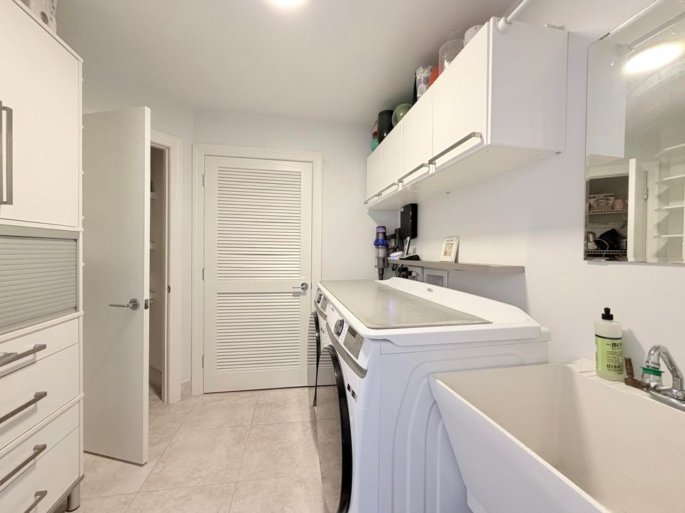 For Sale: $875,000 (3 beds, 2 baths, 2151 Square Feet)