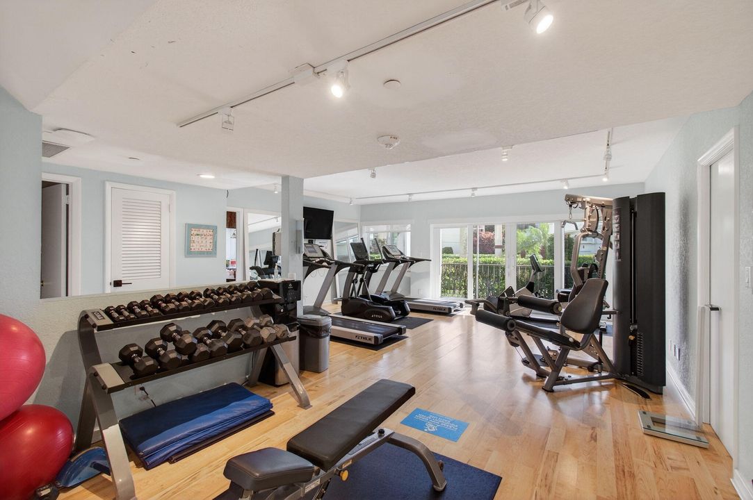 En Venta: $895,000 (2 camas, 2 baños, 1045 Pies cuadrados)