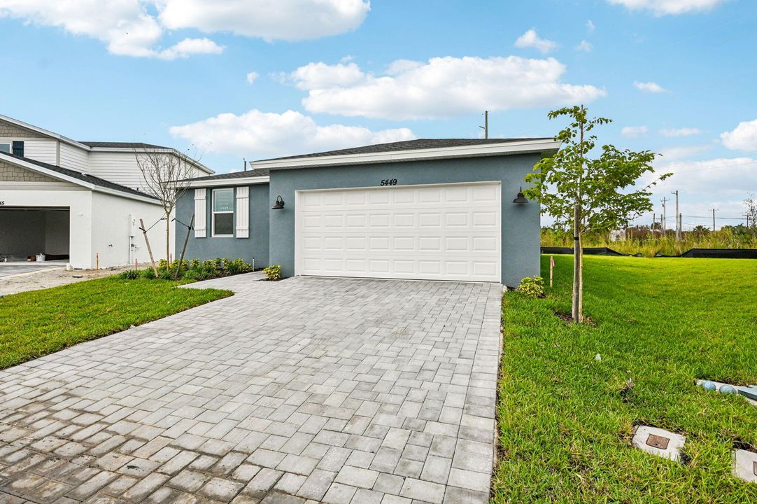 For Sale: $385,590 (3 beds, 2 baths, 1695 Square Feet)