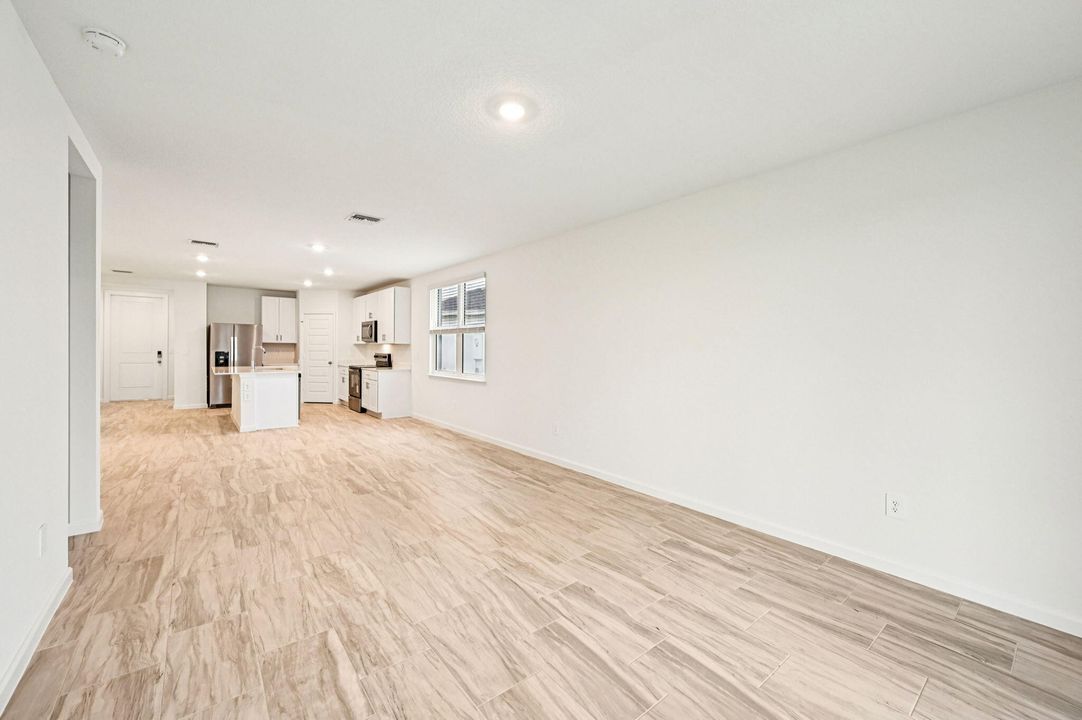 For Sale: $385,590 (3 beds, 2 baths, 1695 Square Feet)