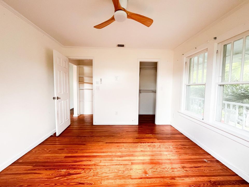 出租: $3,500 (2 贝兹, 1 浴室, 888 平方英尺)