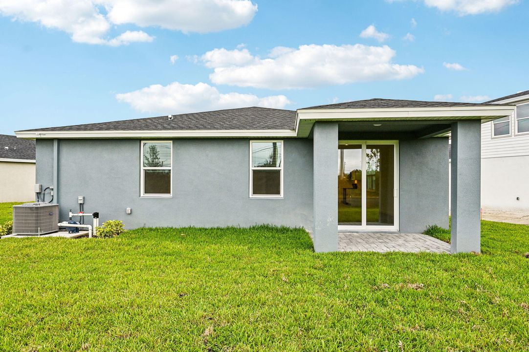 For Sale: $385,590 (3 beds, 2 baths, 1695 Square Feet)