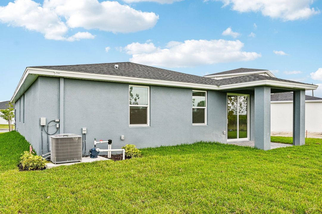 For Sale: $385,590 (3 beds, 2 baths, 1695 Square Feet)