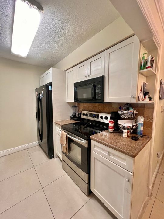 For Rent: $1,900 (2 beds, 2 baths, 1166 Square Feet)