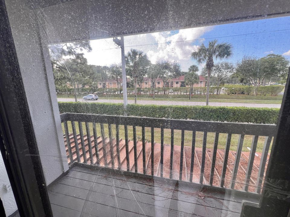 For Rent: $1,900 (2 beds, 2 baths, 1166 Square Feet)