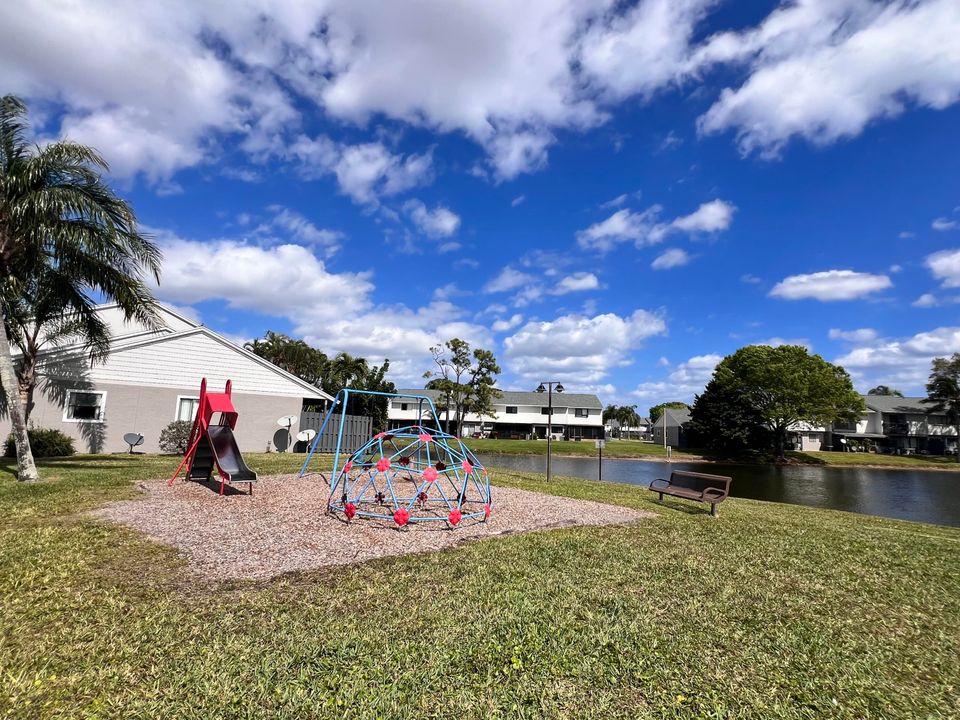 For Rent: $1,900 (2 beds, 2 baths, 1166 Square Feet)