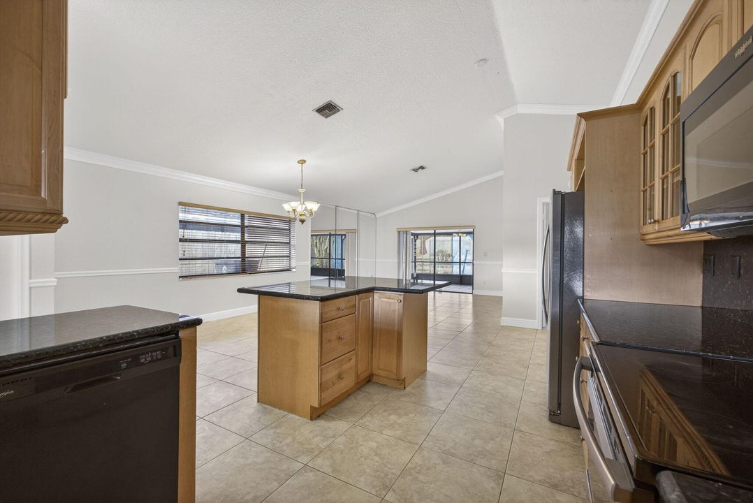 В аренду: $3,000 (4 спален, 2 ванн, 1638 Квадратных фут)