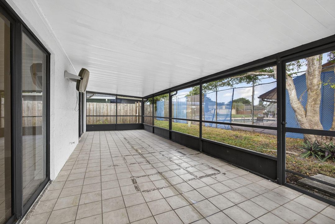 В аренду: $3,000 (4 спален, 2 ванн, 1638 Квадратных фут)