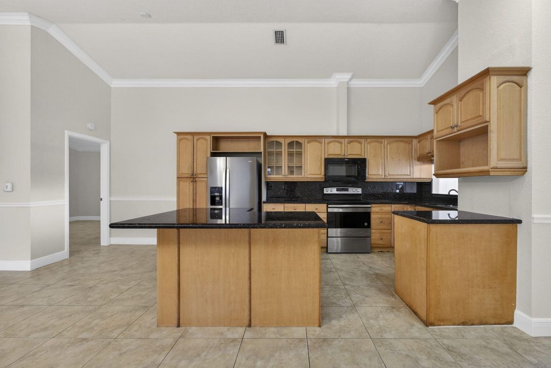 В аренду: $3,000 (4 спален, 2 ванн, 1638 Квадратных фут)