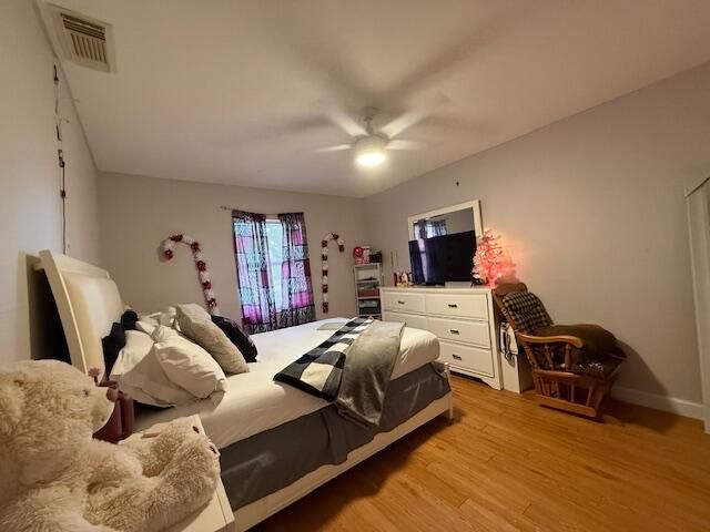 待售: $348,000 (3 贝兹, 2 浴室, 2076 平方英尺)