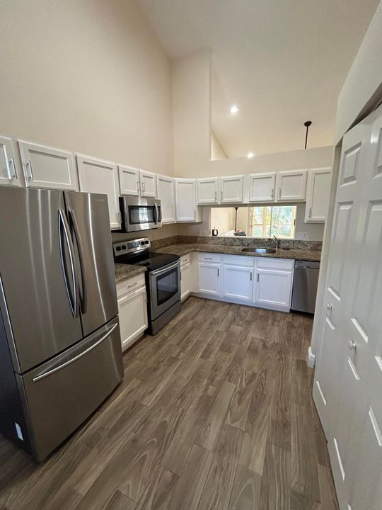 For Rent: $2,795 (2 beds, 2 baths, 1491 Square Feet)