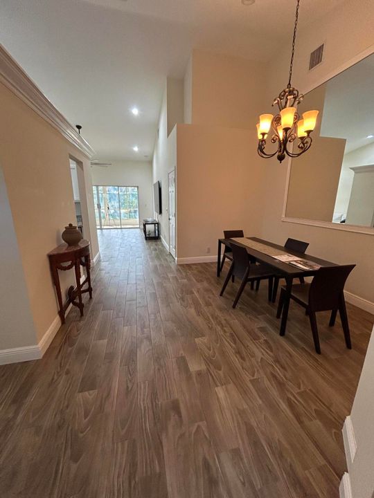 For Rent: $2,795 (2 beds, 2 baths, 1491 Square Feet)