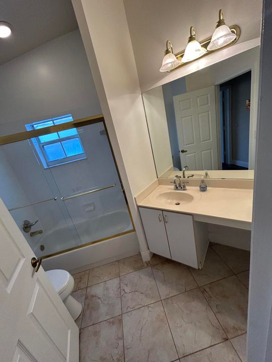 For Rent: $2,795 (2 beds, 2 baths, 1491 Square Feet)