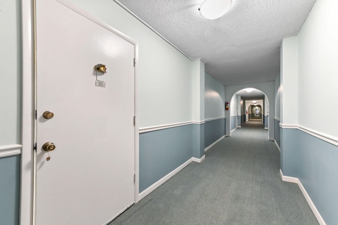 Active With Contract: $749,900 (2 beds, 2 baths, 1247 Square Feet)