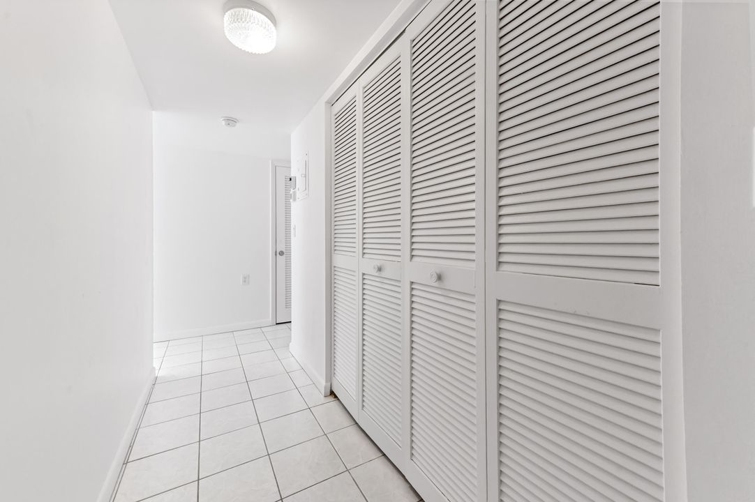 Active With Contract: $749,900 (2 beds, 2 baths, 1247 Square Feet)