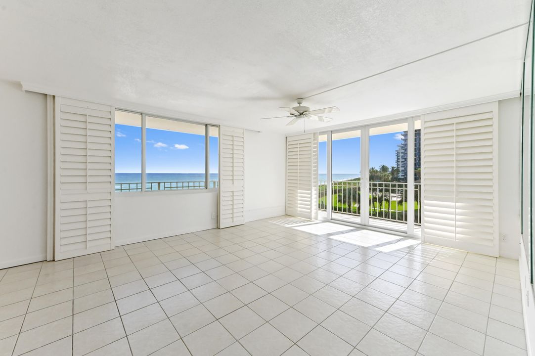 Active With Contract: $749,900 (2 beds, 2 baths, 1247 Square Feet)