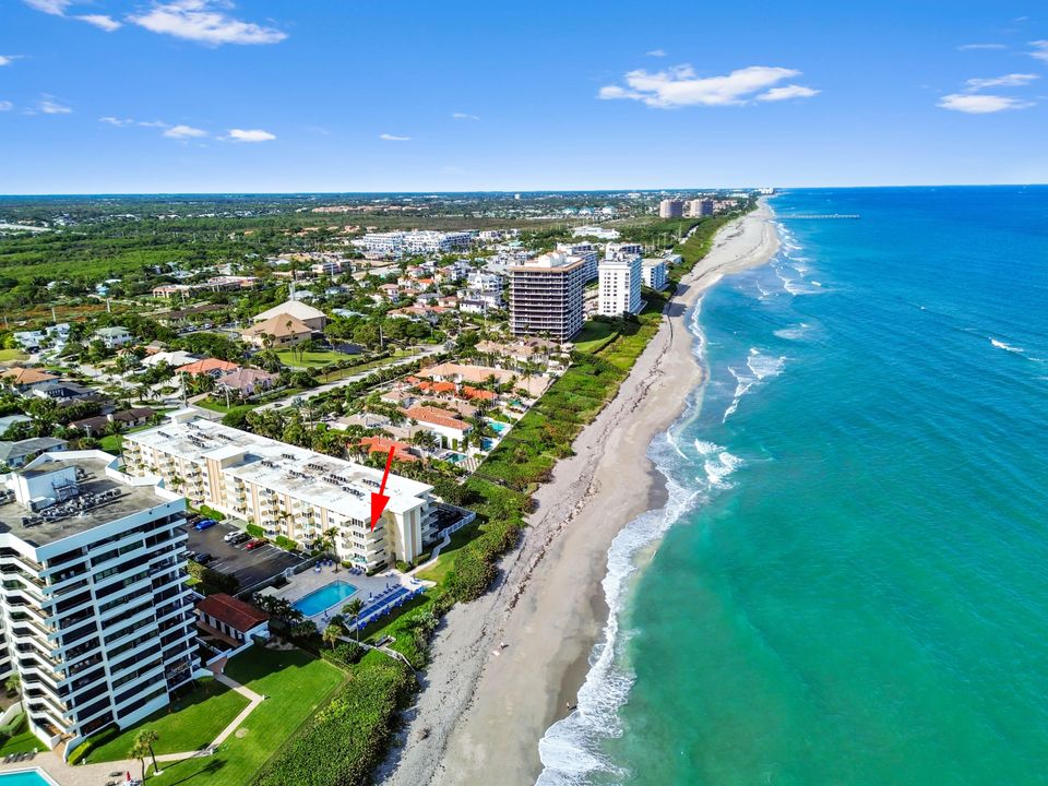 Active With Contract: $749,900 (2 beds, 2 baths, 1247 Square Feet)