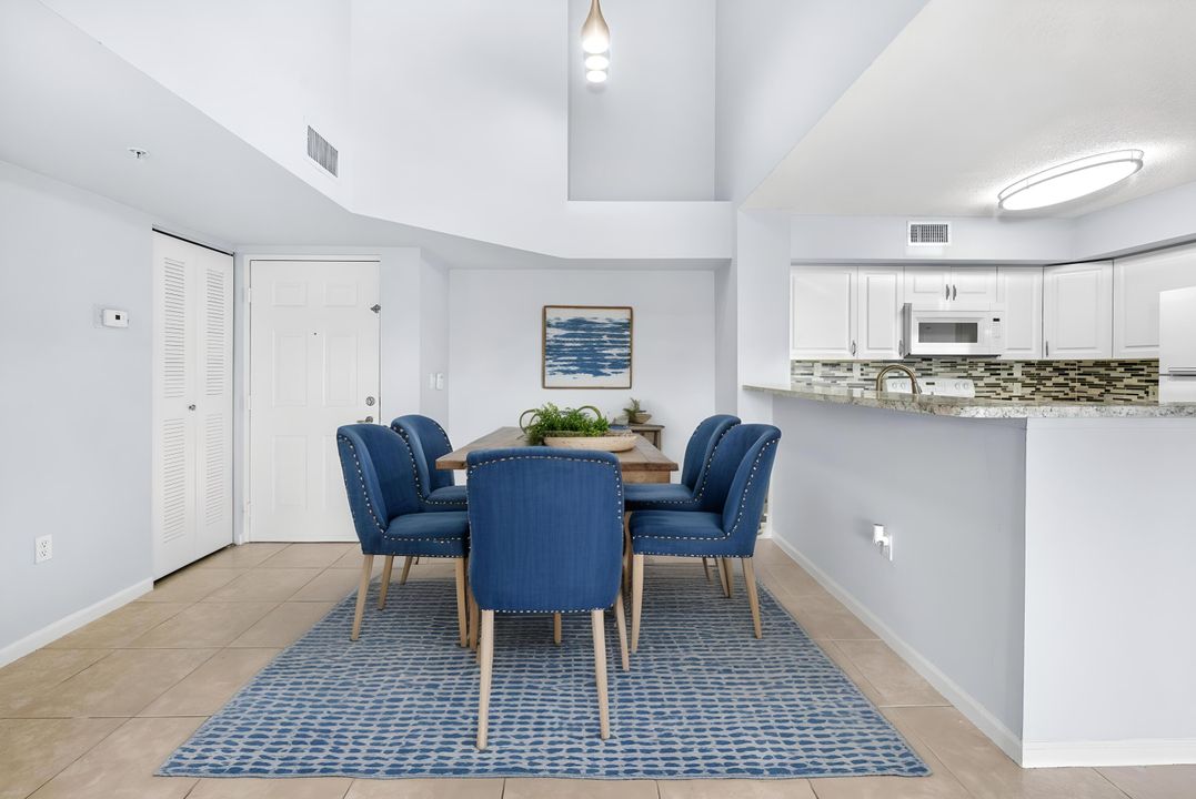 En Venta: $254,900 (2 camas, 2 baños, 1076 Pies cuadrados)