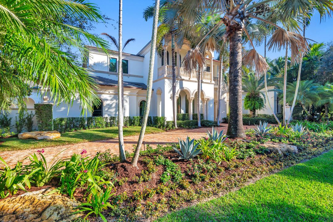 For Sale: $19,500,000 (6 beds, 8 baths, 8176 Square Feet)