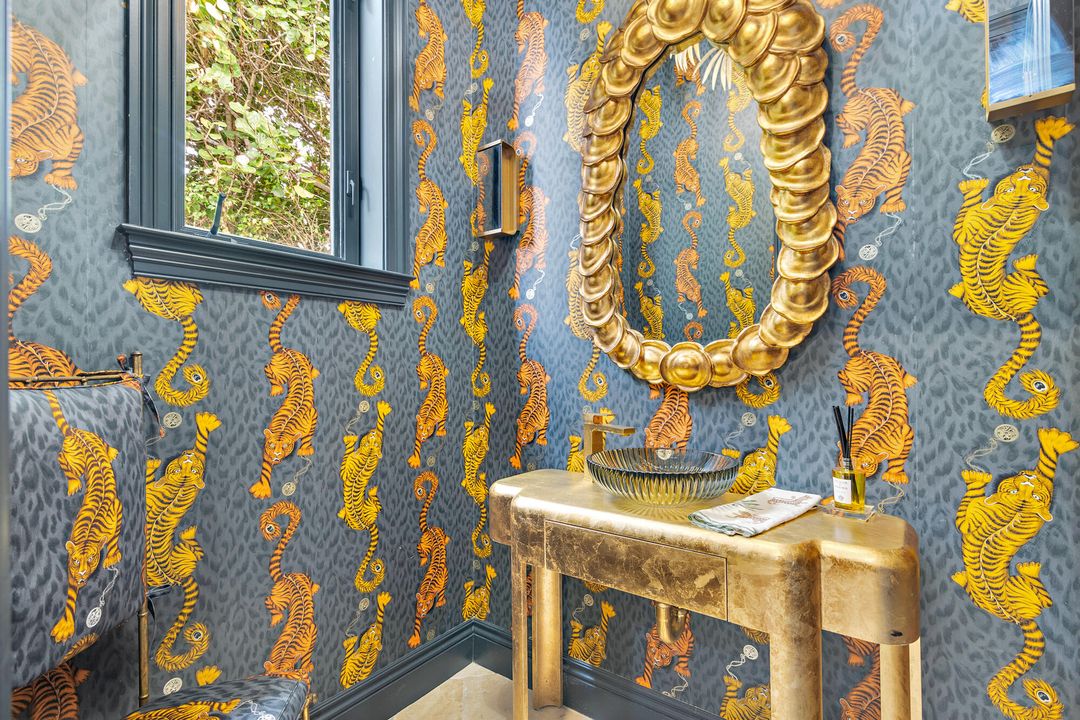 For Sale: $19,500,000 (6 beds, 8 baths, 8176 Square Feet)