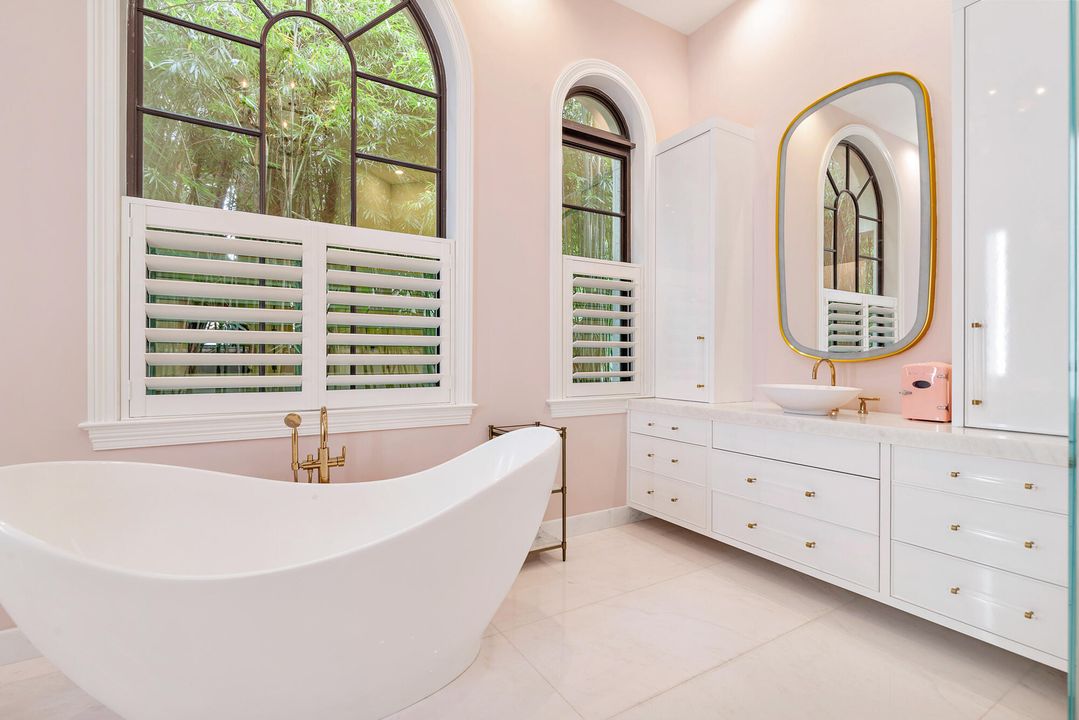 For Sale: $19,500,000 (6 beds, 8 baths, 8176 Square Feet)