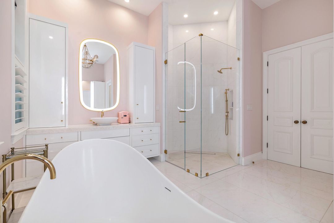 For Sale: $19,500,000 (6 beds, 8 baths, 8176 Square Feet)