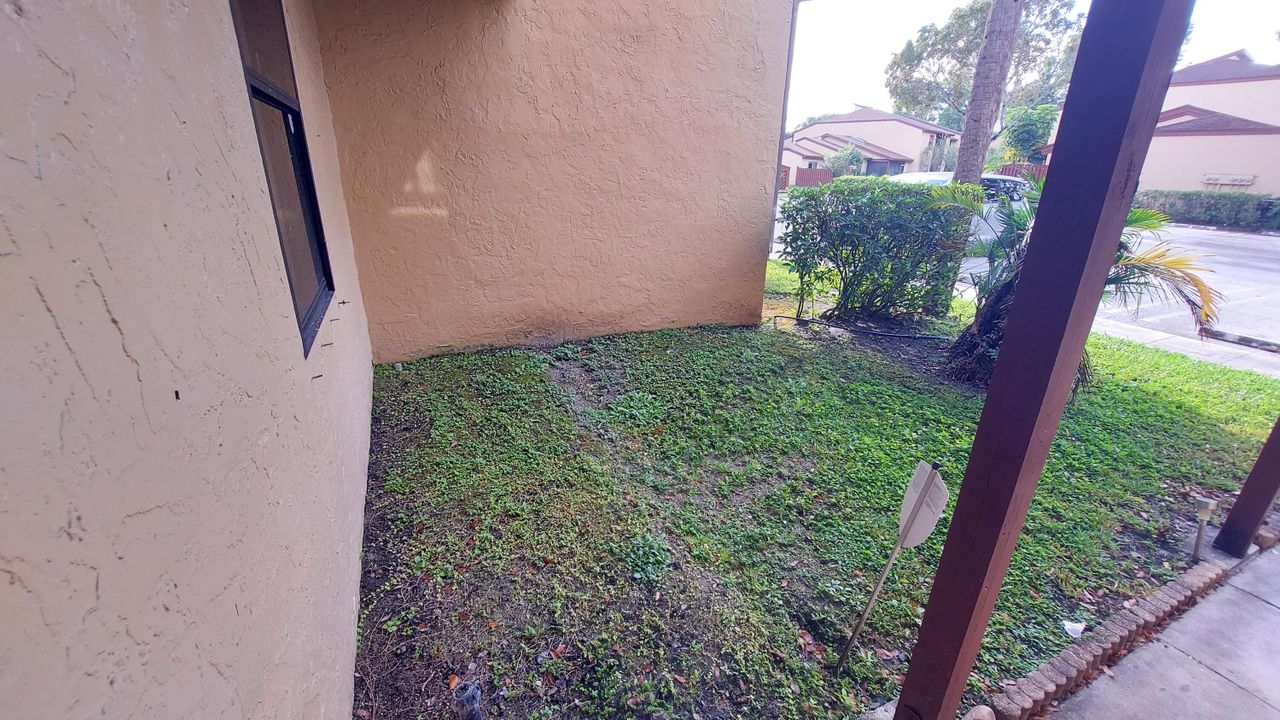 For Sale: $245,000 (2 beds, 2 baths, 1125 Square Feet)