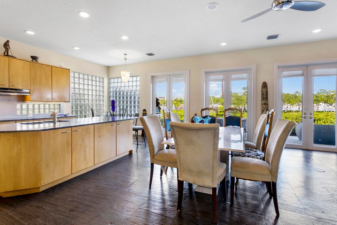 En Venta: $2,000,000 (3 camas, 3 baños, 2943 Pies cuadrados)