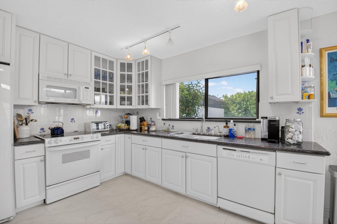 待售: $1,495,000 (3 贝兹, 2 浴室, 2542 平方英尺)