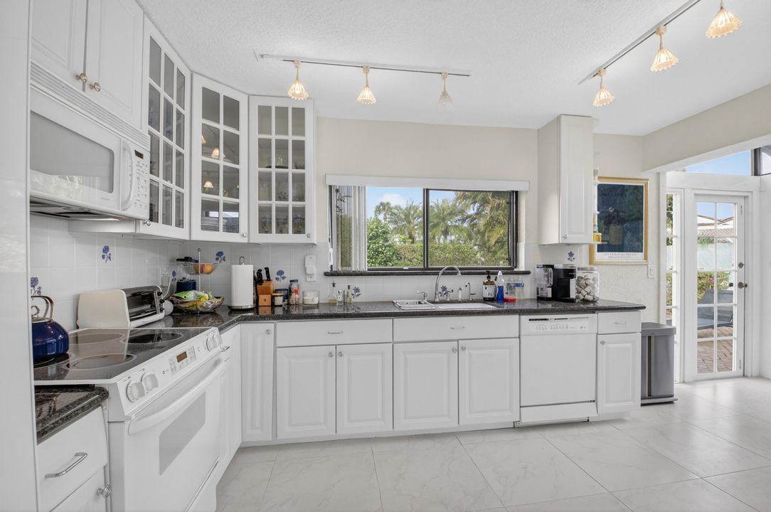 待售: $1,495,000 (3 贝兹, 2 浴室, 2542 平方英尺)