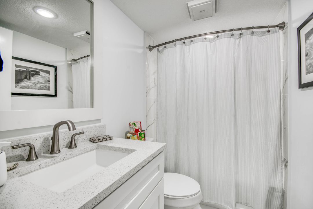 For Sale: $259,000 (2 beds, 2 baths, 1044 Square Feet)