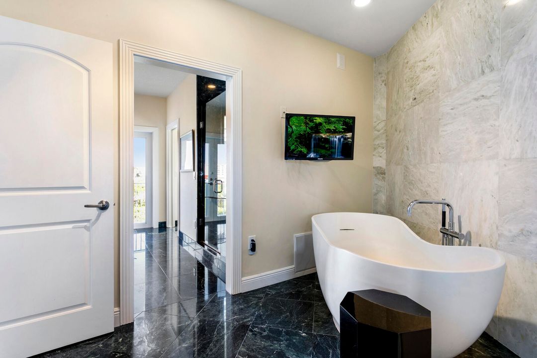 En Venta: $2,000,000 (3 camas, 3 baños, 2943 Pies cuadrados)