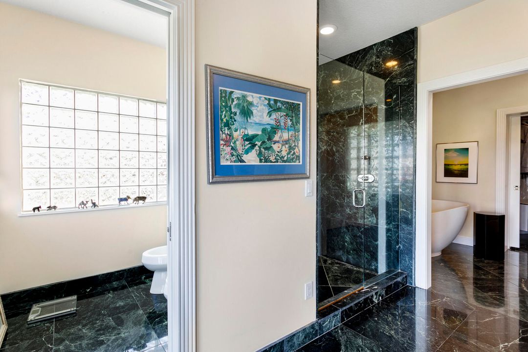 En Venta: $2,000,000 (3 camas, 3 baños, 2943 Pies cuadrados)