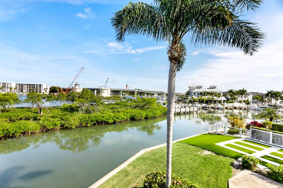 En Venta: $2,000,000 (3 camas, 3 baños, 2943 Pies cuadrados)