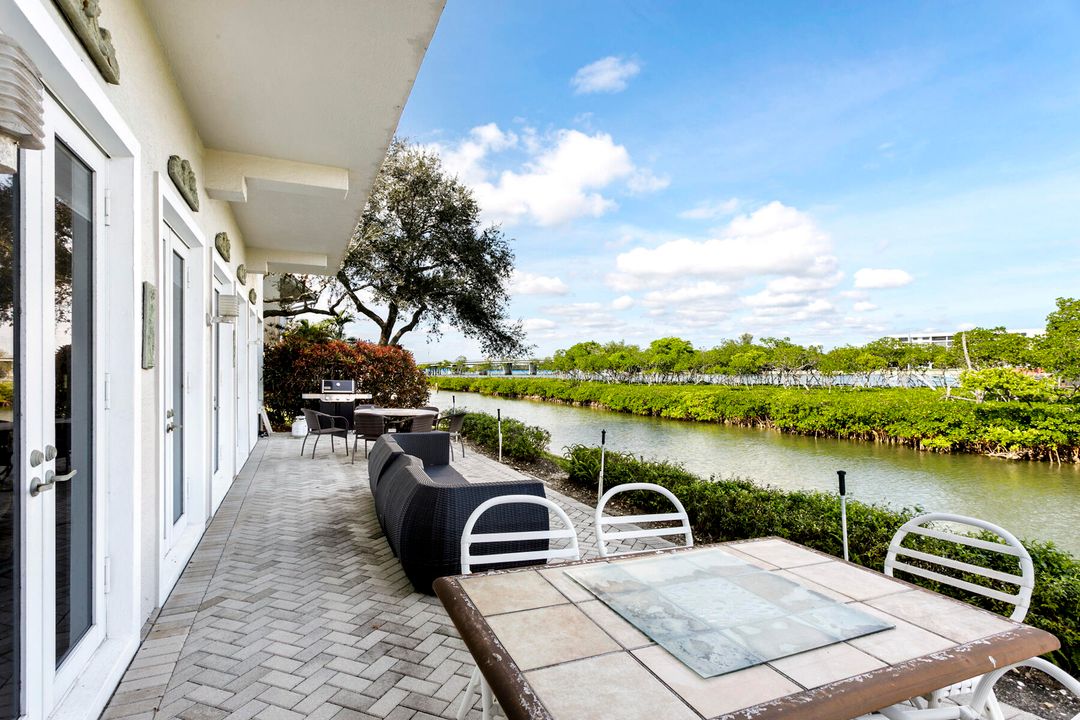 En Venta: $2,000,000 (3 camas, 3 baños, 2943 Pies cuadrados)