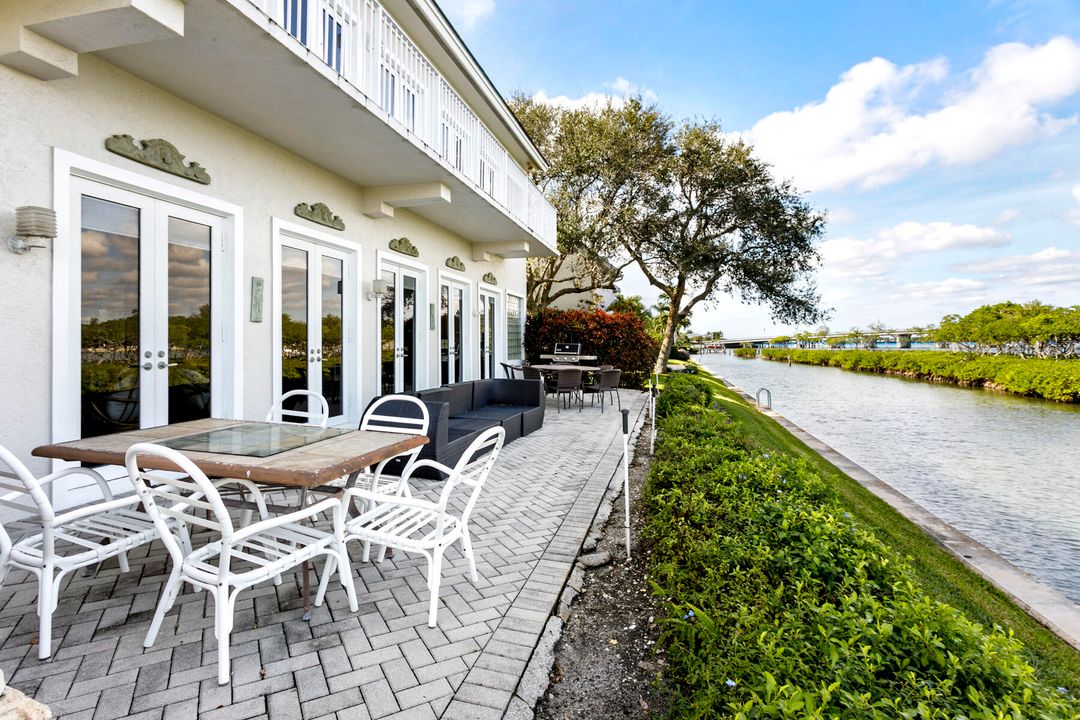 En Venta: $2,000,000 (3 camas, 3 baños, 2943 Pies cuadrados)