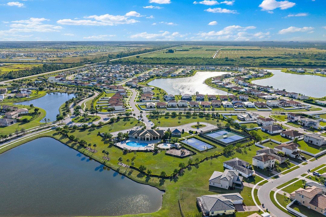 待售: $464,900 (4 贝兹, 2 浴室, 2240 平方英尺)