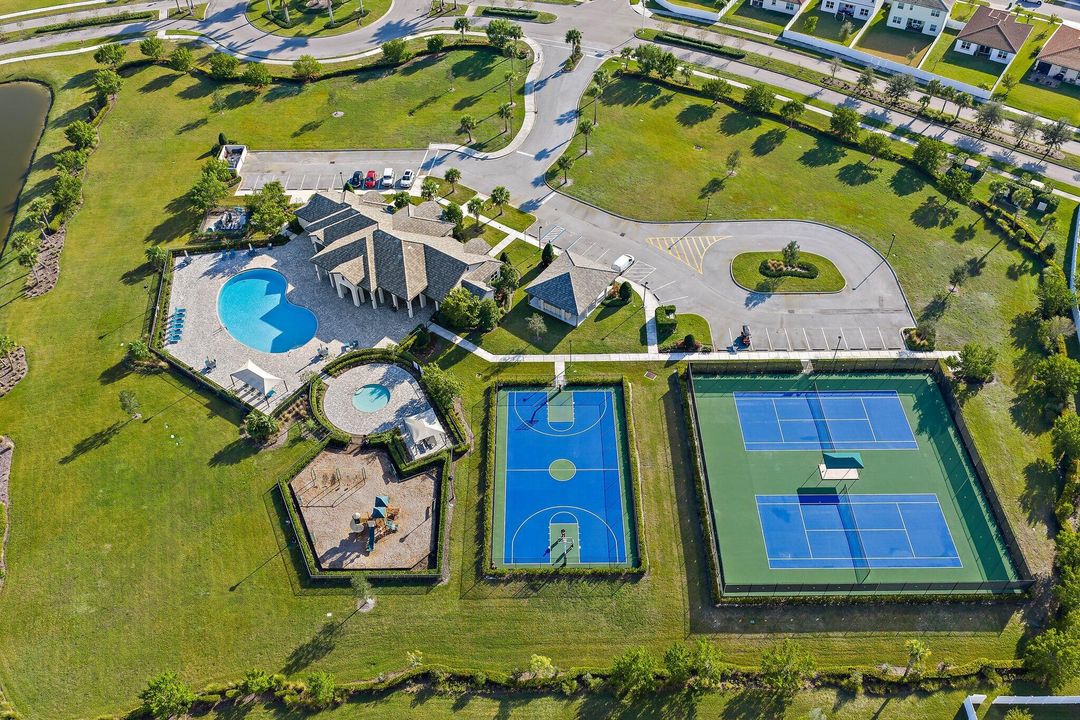 待售: $464,900 (4 贝兹, 2 浴室, 2240 平方英尺)