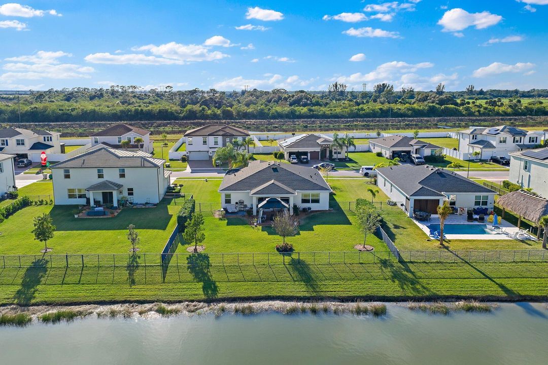 待售: $464,900 (4 贝兹, 2 浴室, 2240 平方英尺)