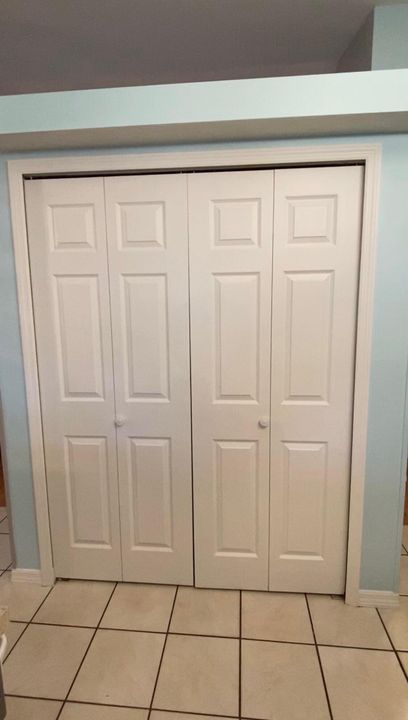 待售: $348,000 (3 贝兹, 2 浴室, 2076 平方英尺)