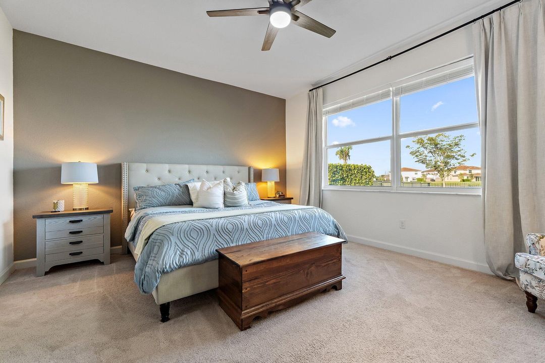 待售: $464,900 (4 贝兹, 2 浴室, 2240 平方英尺)