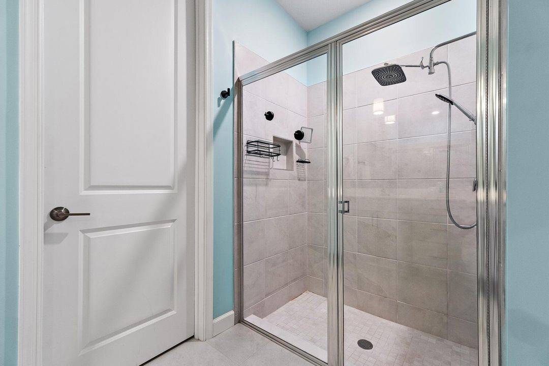 待售: $464,900 (4 贝兹, 2 浴室, 2240 平方英尺)