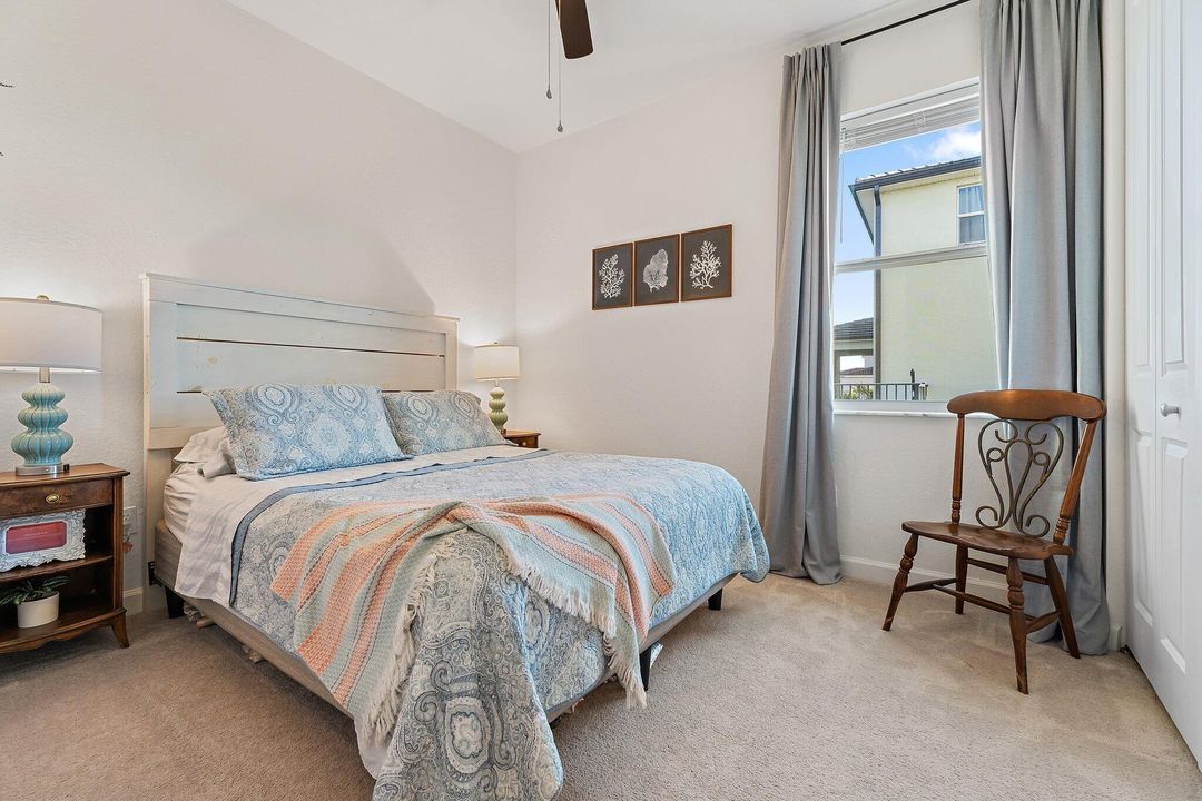 待售: $464,900 (4 贝兹, 2 浴室, 2240 平方英尺)