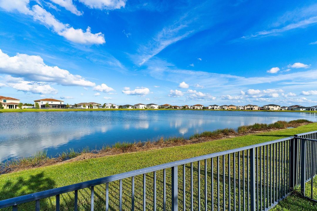 待售: $464,900 (4 贝兹, 2 浴室, 2240 平方英尺)