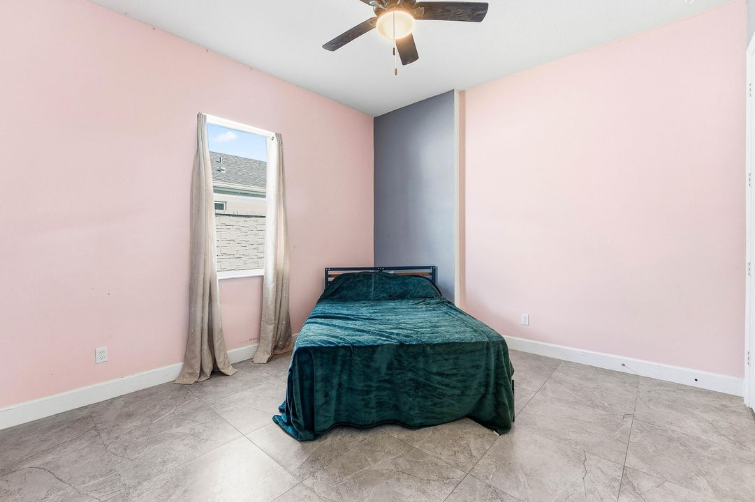 待售: $550,000 (3 贝兹, 2 浴室, 2335 平方英尺)