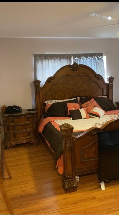 待售: $348,000 (3 贝兹, 2 浴室, 2076 平方英尺)