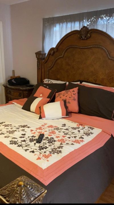 待售: $348,000 (3 贝兹, 2 浴室, 2076 平方英尺)