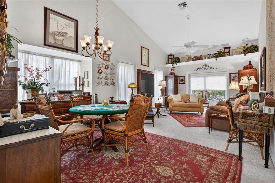 待售: $210,000 (2 贝兹, 2 浴室, 1135 平方英尺)