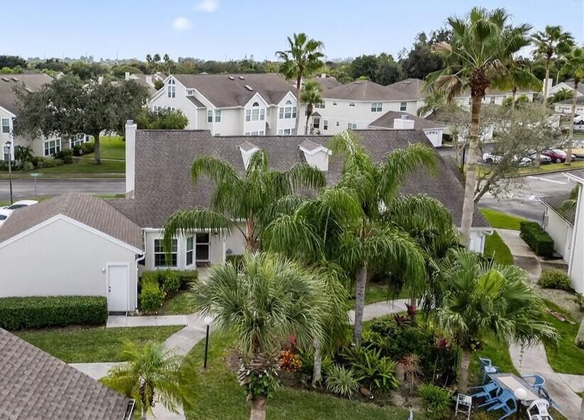 待售: $210,000 (2 贝兹, 2 浴室, 1135 平方英尺)