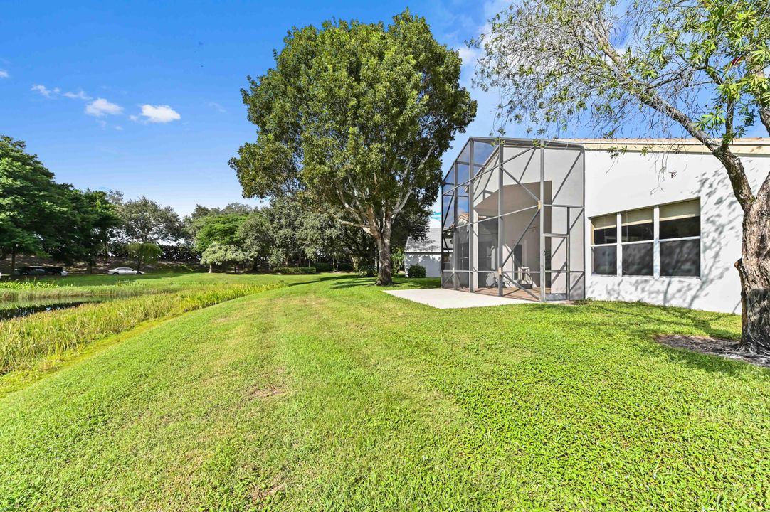 For Sale: $699,000 (3 beds, 2 baths, 2616 Square Feet)